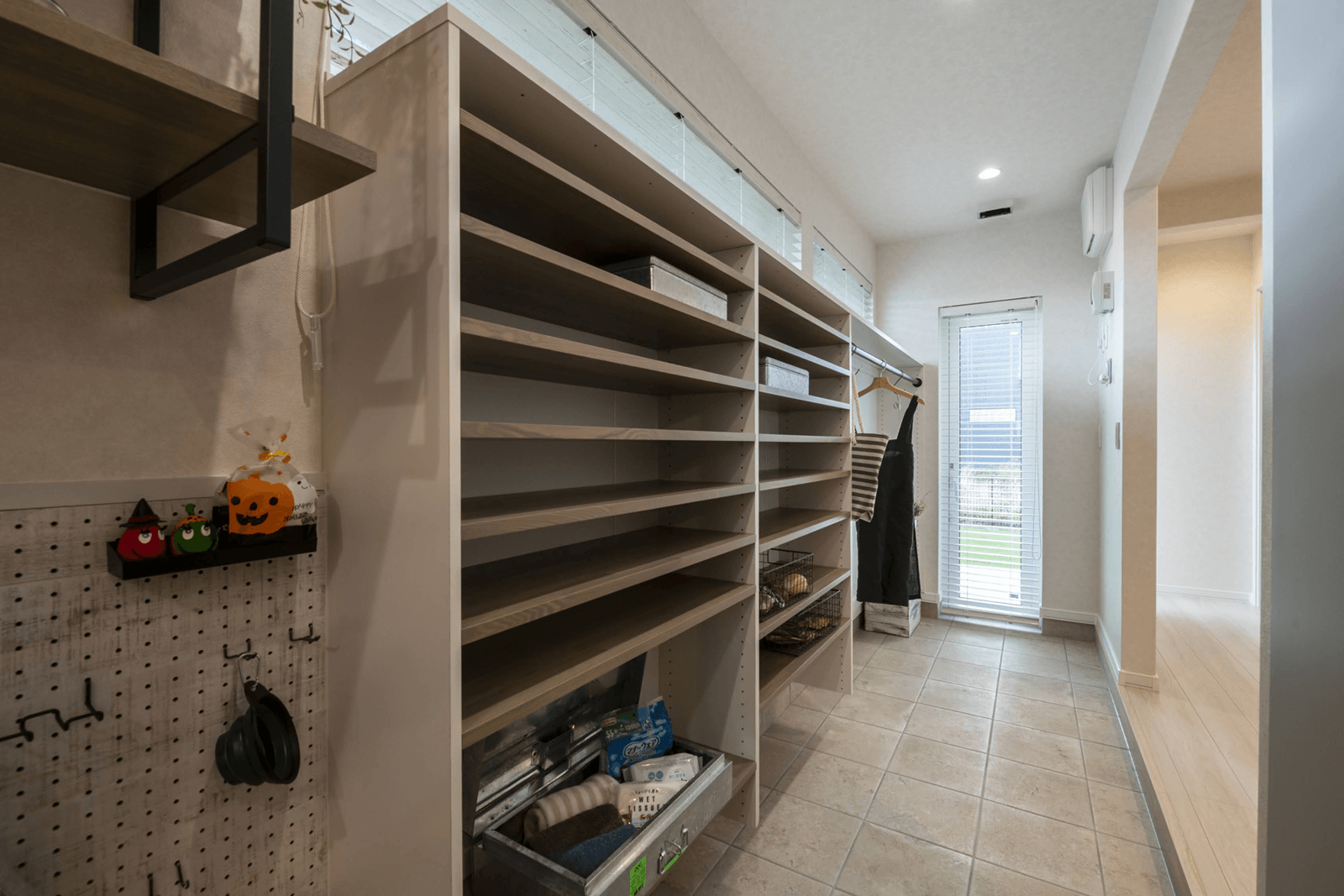 頑張らなくても、美しい部屋が続く「片付け収納術」。